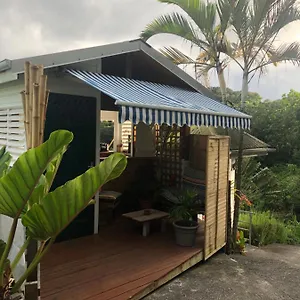 Hébergement de vacances Bungalow: La Favela Chic/the Chic Favela -, Trois-Rivières